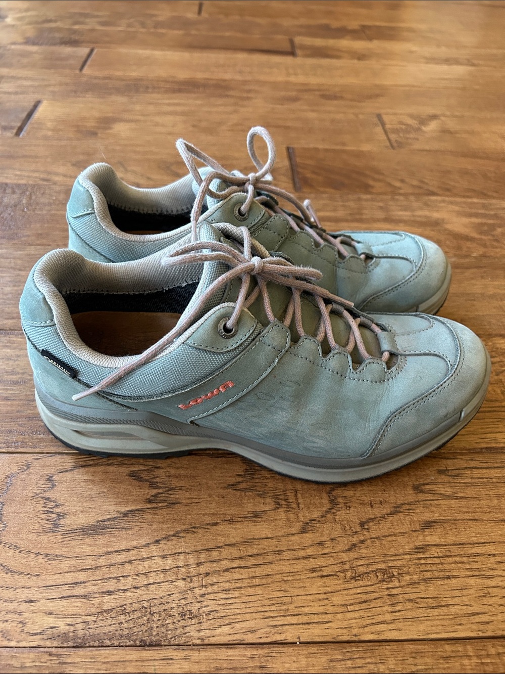 Lowa Locarno GTX Lo Hiking Shoes Sage Green Nubuck Leather Womens Size 8